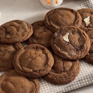 Gingerbread Cheesecake Cookie